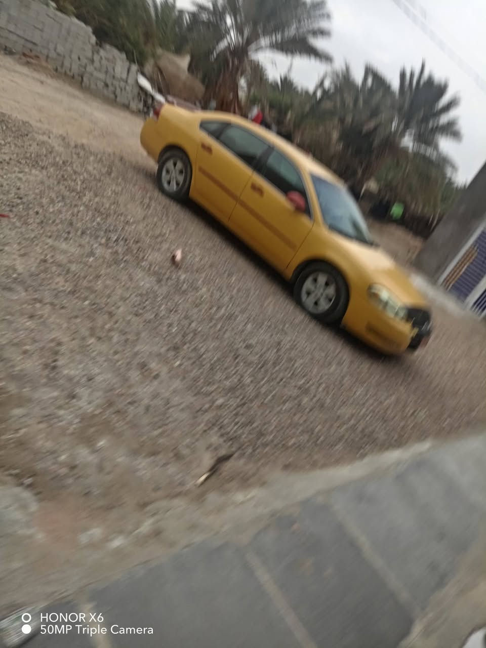 موديل ٨ شكل ٩ تكسي شرط تحويل وكاله مصفره هيئيه وغرامات جاهزه مكينه وكير وحداديه وتخم تاير وتبريد شرط رقمها صدامي شرط تحويل سماوه *********** لبيع و مراوس
