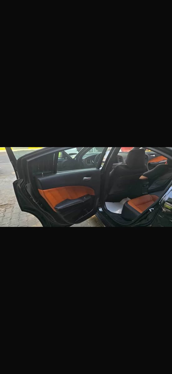 السلام عليكم
دوج جارجر SXT PLUS 

موديل 2023 LAST CALL الاصدار الاخير 

سيارة بدون اي صبغ مبدل بيها قطعتين جاملغ بنيد نفس اللون 

المواصفات 

بصمة + بصمة ابواب + تشغيل عن بعد 

فتحة سقف 

سستم صوت الباين 

صدر جديد + كير + محرك كفالة 

لايت زينون + بك لايت ليد وبعد مواصفات الPlus معروفة

تخم تاير جديد قبل اسبوعين ودسكات 

ادامة كاملة مسويلها وبكج SRT دشبول وشاشة ومعربة 

سيارة ماشية 50 ميل ع ايدي واني الشرعي

للاستفسار ع الخاص


**إذا كنت صاحب هذا الإعلان وتريد حذفه لأي سبب، رجاءا أرسل رسالة إلى الدعم الفني**
