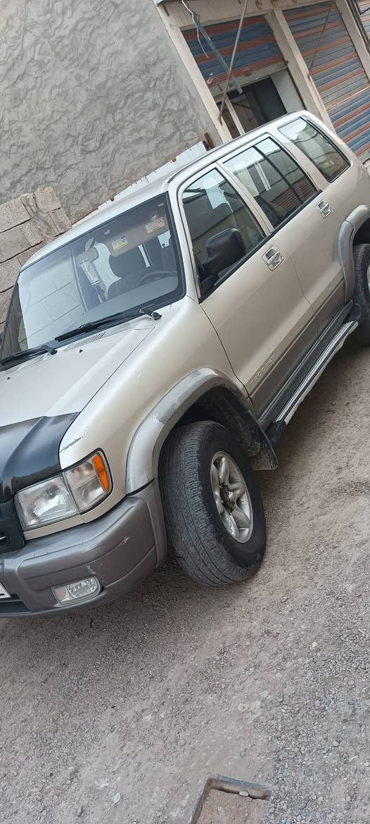 ازوزه تروبر موديل 2001 بلاديه مكفوله من الضربه كير جديد محرك بلادي بي تنقيص بدون تبخير رقم اربيل جديد بسمي بيع او مراوس سعرها 80وبيها مجال مكانها الرمادي***********
