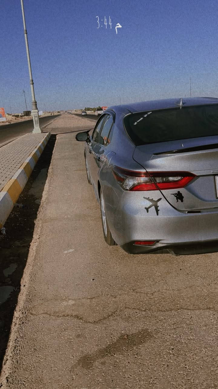 السلام عليكم
كامري للبيع او مراوس 
2023
مرقم بسمي
ضررها موضح بصور
سيارة حيل نظيفه بعدها عل وضع الشركه
محرك كير شرط
رادار 
مثبت سرعه
كلها شغاله
بيع او مراوس
***********
