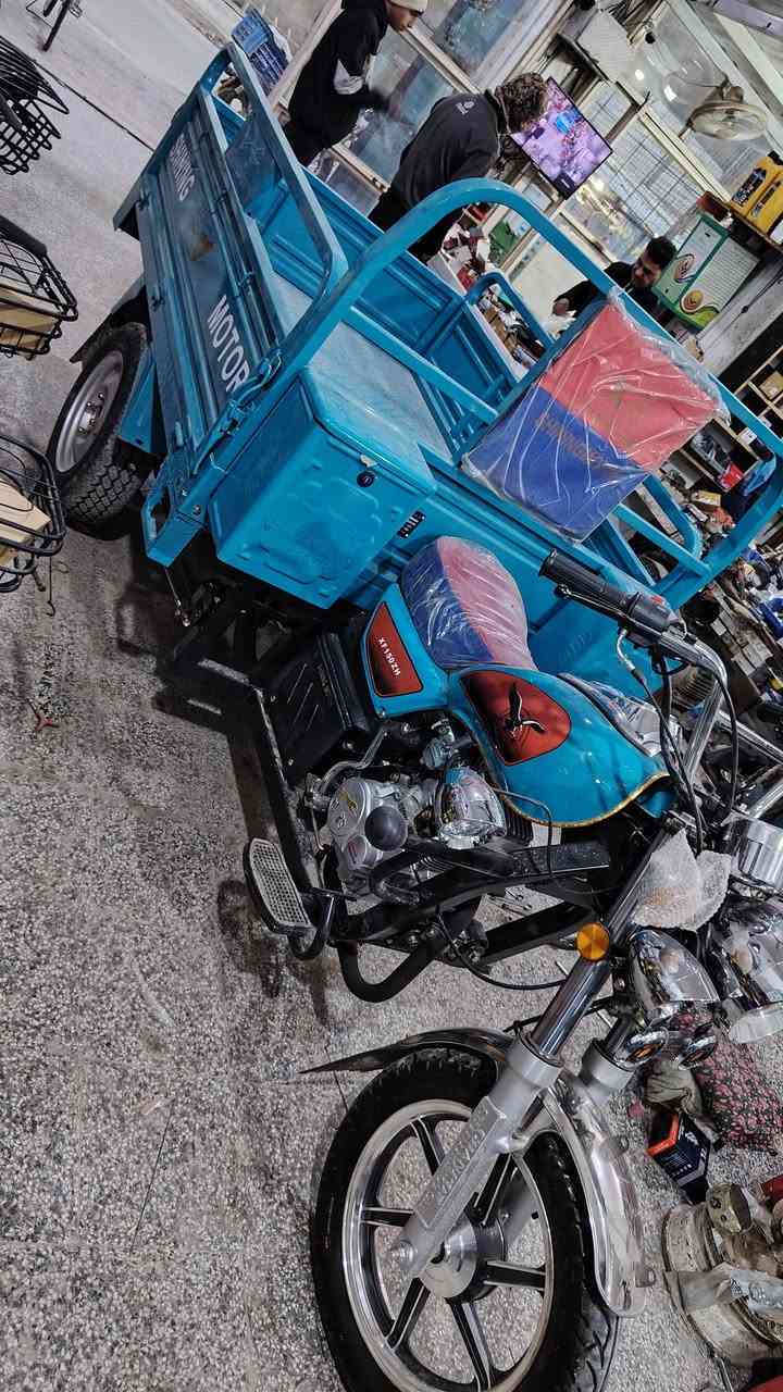 سلام عليكم شباب ستوته للبيع موديل 23 صار لها ساعه من طالع من الوكيل والله العضيم ما ماشيه كيلوين أوراق اصولي  مكاني حله سياحي هذه رقمي ***********
