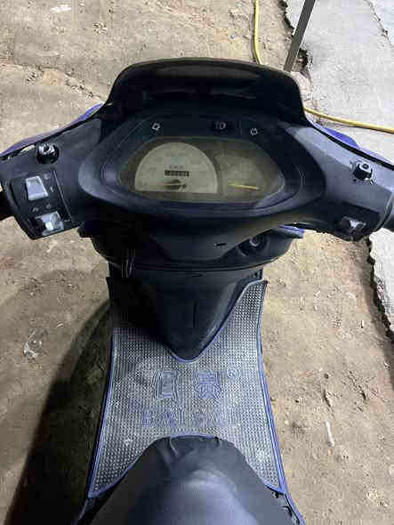 السلام عليكم اخواني دراجة فراشة نظيفة جدا المحرك مكفول والكفر مكفول والكهربائيات فول السعر 450 الف وبيها مجال للشراي فقط التواصل على الرقم التالي بي واتساب ***********
