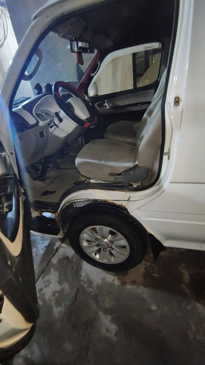 جنبي ناصي مؤديل 2014 رقم بصره ابيع موصليه كوم حديد مكينه كير جاهزه *********** العنوان البصره السعر ٤٥ وبيهه مجال
