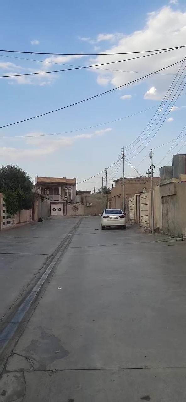 الدار معروض للبيع العنوان تلعفر حي النداء المساحه 250 متر الاتصال على الرقم *********** بسعر مناسب
