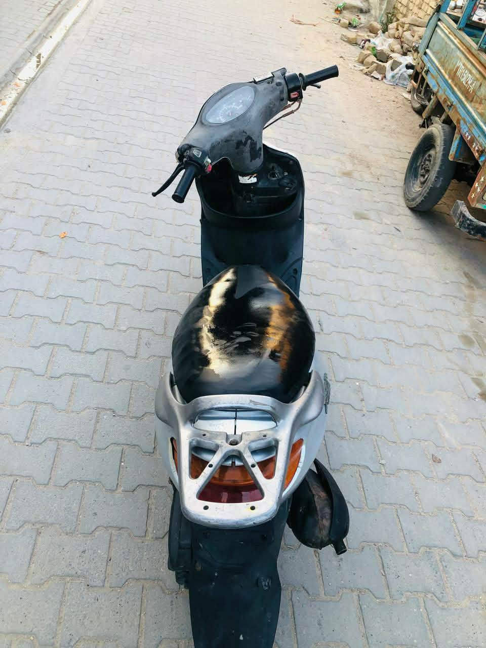 دولفين ياباني 
مفتوحه شغاله هندر واحد دراجه مرتبه مال شغل سعرهه 225مكاني رميثه رقمي***********
