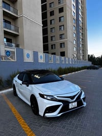 من رخصه الادمن المحترم للبيع فقط بدون مراوس  كامري موديل 2023 وارد امر...