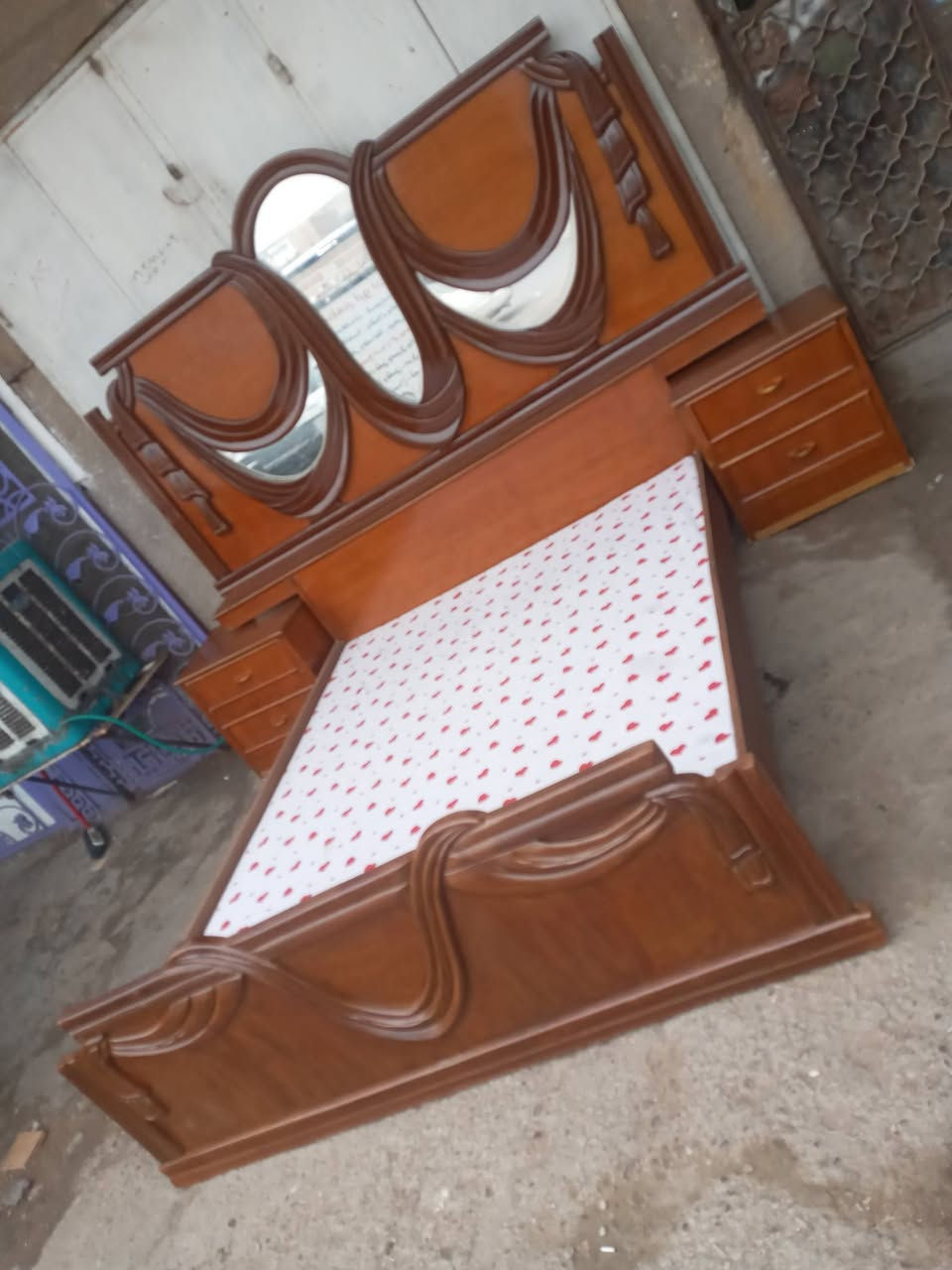 جربايه نفرين صاج تزكام مستعمل عرض متر و60سم طول مترين السعر 160 وبيها مجال العنوان بغداد حي الإعلام الشباب نهاية شارع سوق اميمه  صيدلية نور الشباب قرب النادي التجاري  موبايل عراقنا وتساب بي 
*********** 
***********

يوجد توصيل غير مجاني داخل بغداد فقط
