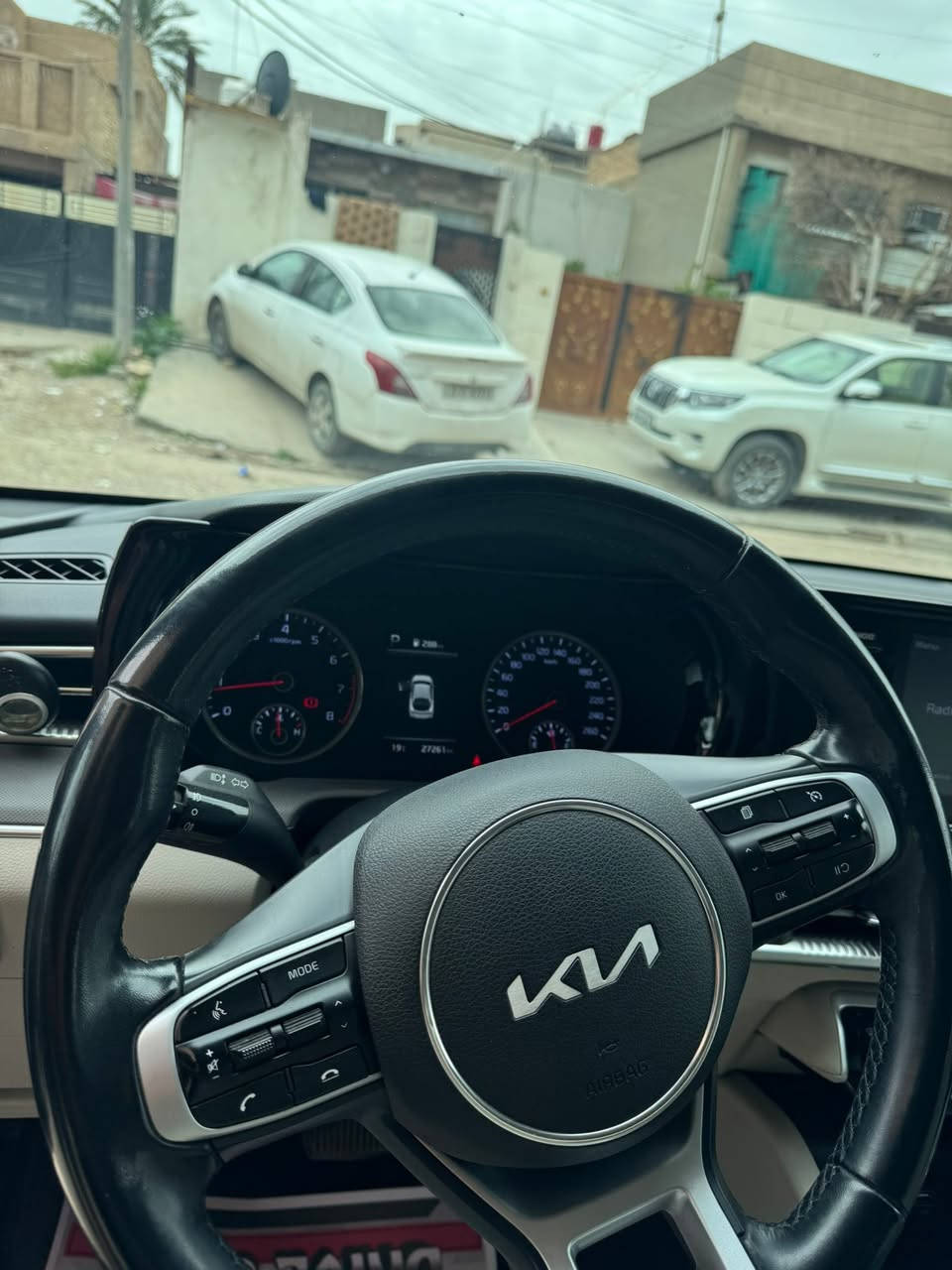 Kia K5 2023
خليجي فول مواصفات وكالة شركة Nim
رقم اربيل
بانوراما
داخل بيجي
كشنات جلد
تدفئة كشنات
لد خلفي متصل
(sport, comfort, eco, custom) ٤ وضعيات قيادة
مكينة 2000 دوش
السيارة ماشية ٢٧ الف كيلو
بيهه بارد بطارف البنيد فقط
السيارة بعدهه بالضمان تبديل دهن وصيانة بشركة اكدال
***********
