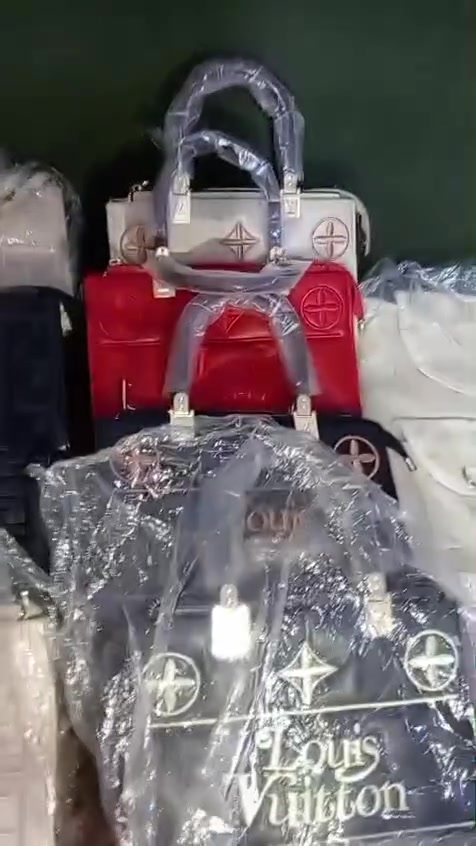 السلام عليكم شلعة جنط تركيه القطعه تطلع ب٣ ونص عدد ١١ حقيبه السعر 45 مع التوصيل إلي يريدهن يكتب تم واني اراسله


**إذا كنت صاحب هذا الإعلان وتريد حذفه لأي سبب، رجاءا أرسل رسالة إلى الدعم الفني**