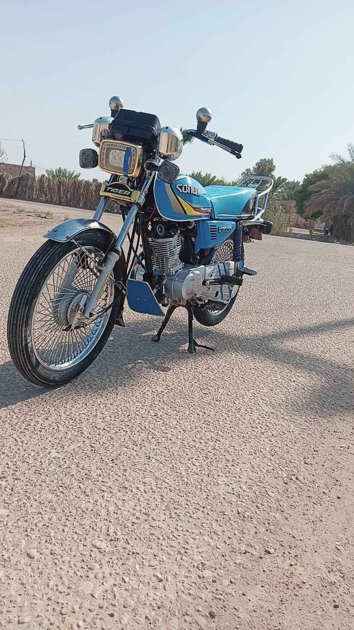 ا
السلام عليكم تايگر موديل 20 اوراق اصولي لون مميز  مكينه امبدل بيه فقط دشلي السنتر اصلي صارلي سنه من شديته الدراجه مكفول من كلشي شرط لا اتبخر ولا اتنقص الدراجه امحدثه شرط غراض كله 24 ضفيره جديده كعربائيات كله شغاله سعره 550 او بيه مجال مكاني الطليعه غير متواجد على النت اتصل او بيك خير او تدلل الرقم ***********
