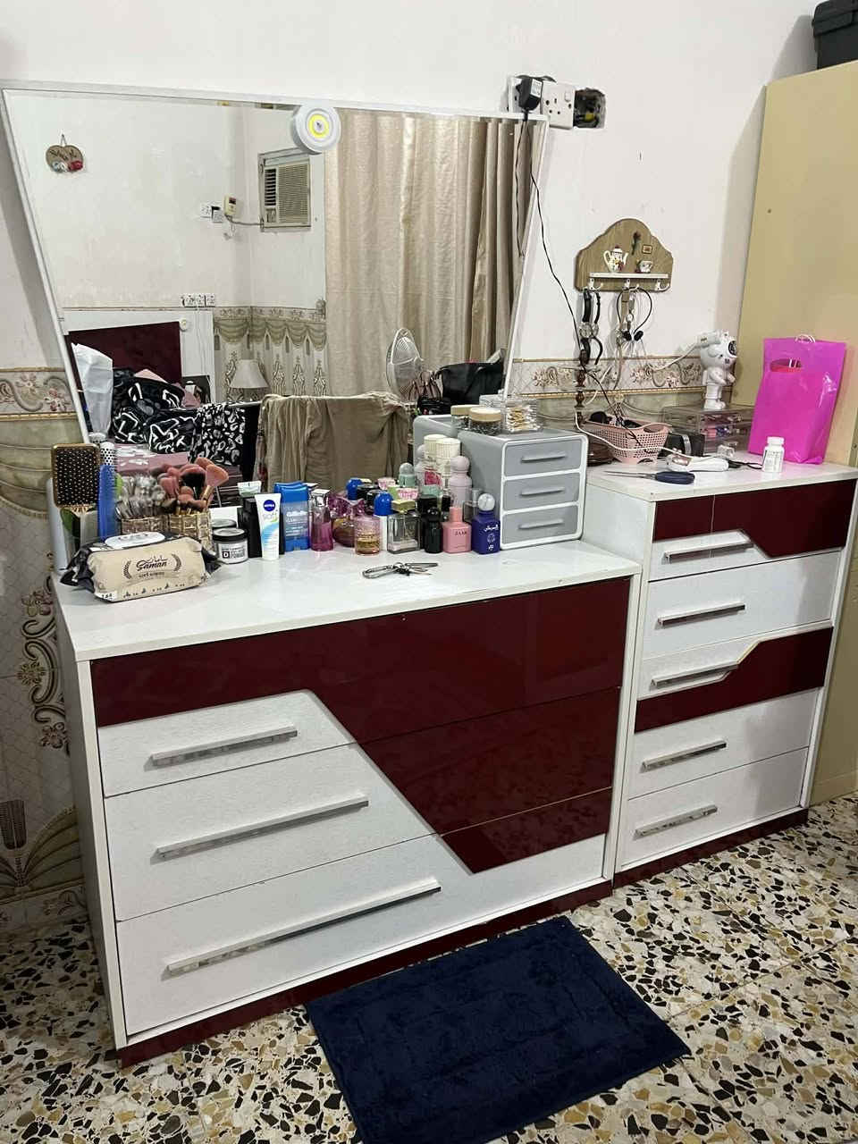 سلام عليكم غرفة تركية للبيع 6 قطع مابيها اي ضرر ب300 قفل  عنوان  بغداد شارع الكفاح قرب مصره السباع


**إذا كنت صاحب هذا الإعلان وتريد حذفه لأي سبب، رجاءا أرسل رسالة إلى الدعم الفني**