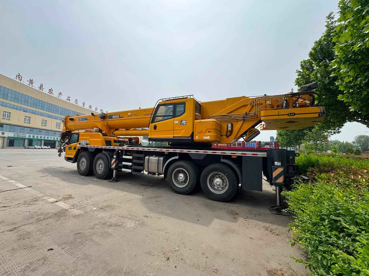 For sale: 2023 XCMG 80K5C crane, main boom 50.5 meters, four-axle, Euro 5 emission standard, 20-ton mobile counterweight, excellent condition. Price is very reasonable. Contact me if interested. WhatsApp: +86 15670777911, WeChat: 15670777911


**إذا كنت صاحب هذا الإعلان وتريد حذفه لأي سبب، رجاءا أرسل رسالة إلى الدعم الفني**