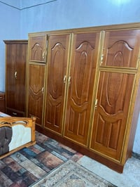 غرفة نوم • زان عراقي • ٤ أبواب