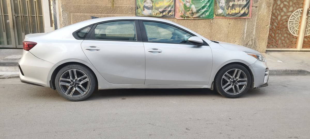 فورتي ١٩ امريكي محرك ٢٠٠٠دوش رقم بغداد دولي وهزة الشهر ال11 بغداد السعر 137وبيها مجال الشعب***********
