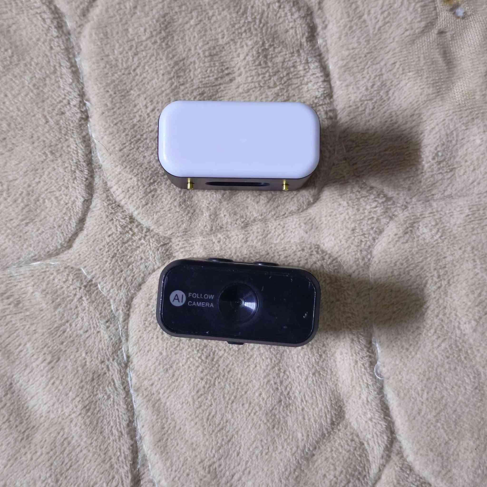 كمبل TOKQI اصدار MO2
جهاز اصلي و من شركه معروفة و غني عن التعريف 
حاله حال ال DJI
3محاور مو 2 ، الجهاز احترافي مو عادي
بي ذكاء اصطناعي و كامرة تتبع وجه او اي شي انت تحدده ، و فلاش 3 الوان كل لون 3 درجات
جهاز جديد ، اي خلل مابي و استعماله فقط فحص
سعره 110 و بي مجال ان شاء الله 
اي استفسار ثاني اني بالخدمه 
متوفر توصيل لجميع المحافظات 
*********** كربلاء, العراق
