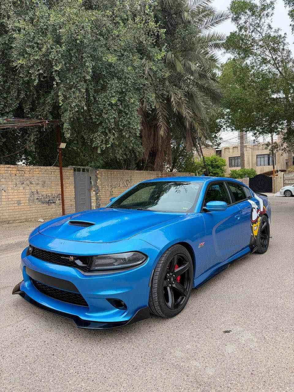 السلام عليكم للبيع جارجر 6400
 سكات باك سوبر تراك باك٢٠١٨
ماشيه ٥٣ الف 
حادثه جداً بسيط بدون لغد بدون شاصي بدون ايرباك بنيد فقط مبدل ومصبوغ وشبر بالجاملغ الايسر الخلفي كلير مو اكثر من شبر 
تراي زيرو سياره جاهزه صدر تايرات دسكات 
مواصفات السياره 
شاشه كبيره كار بلي
تشغيل عن بعد
شفتات ستيرن
كشنات كنتاره وجلد 
كشنات كهرباء 
كشنات الاماميه تدفئه تبريد
الكشنات الخلفيه تدفئه
خزن ميموري
كامره دواره 
حساس خلفي 
رادار جانبي
مري قلاب 
نقطه عمياء
مري تدفئه 
ستيرن تدفئه
الاظافات الي ع السياره
بيه دركه فور جت الياف طبيعي
بيهه ويل نجمه خسفه قويه اصلي 
تايرات خلفيه ٣١٥ امامي ٢٧٥
لد تكساس 
كت لحايه لامع
بيهه اويل برثر 
شوته K&n
اويل كاج كان
ستريس بار اصلي 
بيهه برمجه مصطفى ايگل 
كت اوف وطلقات وببكورن
سياره كلش قويهه 
فول نعومه 
السعر ١٩٥ وبيهه مجال للطيبين الماعنده ياخذه بلاش
مكاني بغداد حي توس افاق عربيه
*********** تونس
