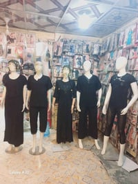 ملابس • مشاركة فيسبوك • للبيع
