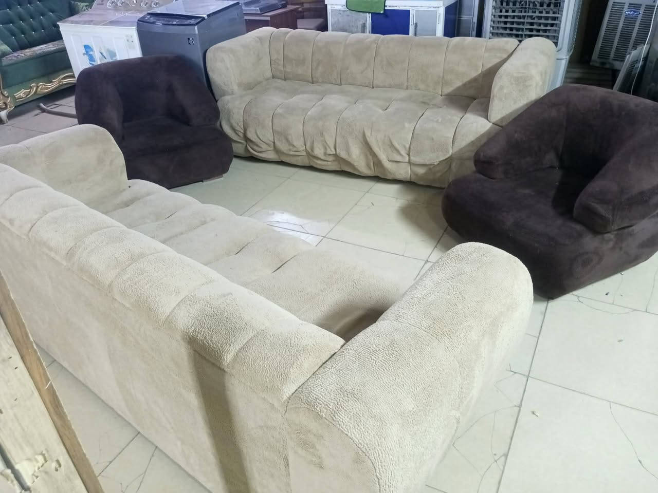 اغراض كلش نضيفات للبيع نضيفات وشغالات للاستفسار على الخاص


**إذا كنت صاحب هذا الإعلان وتريد حذفه لأي سبب، رجاءا أرسل رسالة إلى الدعم الفني**