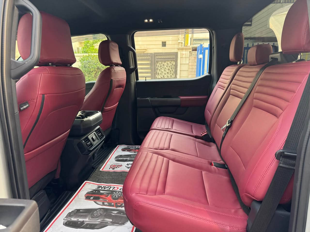 للبيع فورد F-150 STX – مميز جداً 
موديل 2023

السعر: (298) $$

Ford F-150 STX
✔️ موديل حديث
✔️ ممشى: 32 ألف ميل فقط
✔️ محرك 6 سلندر توربو EcoBoost – قوة واقتصاد بالوقود
✔️ لون أسمنتي مميز وجذاب
✔️ رقم أربيل باسمي وجاهزة للنقل

✨ المواصفات:
• باب طويل (SuperCab) مع بدي قصير – الشكل المرغوب
• شاشة معلومات وترفيه كبيرة
• كاميرا خلفية
• نظام بلوتوث وApple CarPlay / Android Auto
• تحكم بالمقود (ستيرن)
• مثبت سرعة
• حساسات رجوع
• جنوط رياضية STX
• إنارة LED أمامية 
• دفع قوي وثبات عالي

📌 السيارة نظيفة جداً 

📞 للاستفسار: (***********)
الموقع الدورة شارع ابو طيارة بغداد, العراق
