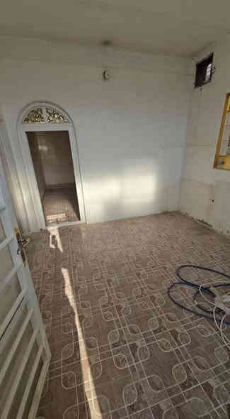 دار للبيع 75 متر حي ميسان قطاع 23 طابو صرف
 قرب الشارع العام
يحتوي / غرفة واستقبال وصالة ومطبخ وصحيات  وطارمة

السعر 70 مليون

للأستفسار *********** واتساب أو اتصا النجف
