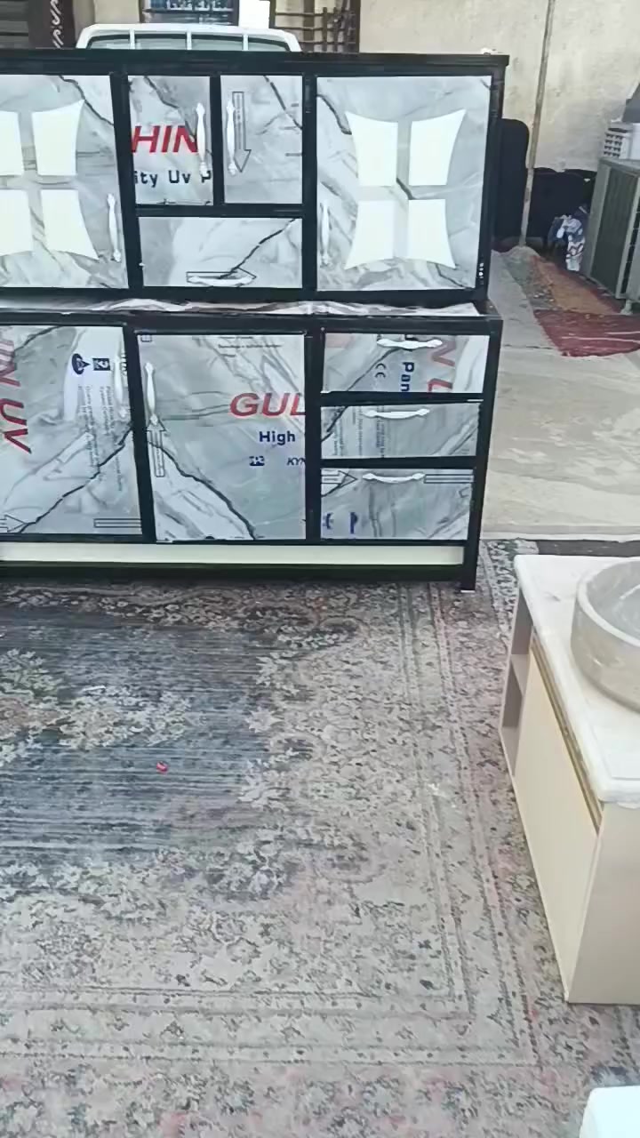 السلام وعليكم لبيع غراض كلهن نضيفات وشراي يراسل ويتصل خادم مكاني حي اور سبع قصور  شارع ابو علي يم جامع لحمزة ***********
