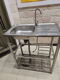 سنك ستل ستيل جديد غير مستعمل سعره 150الف عنوان الدوره 07829281306