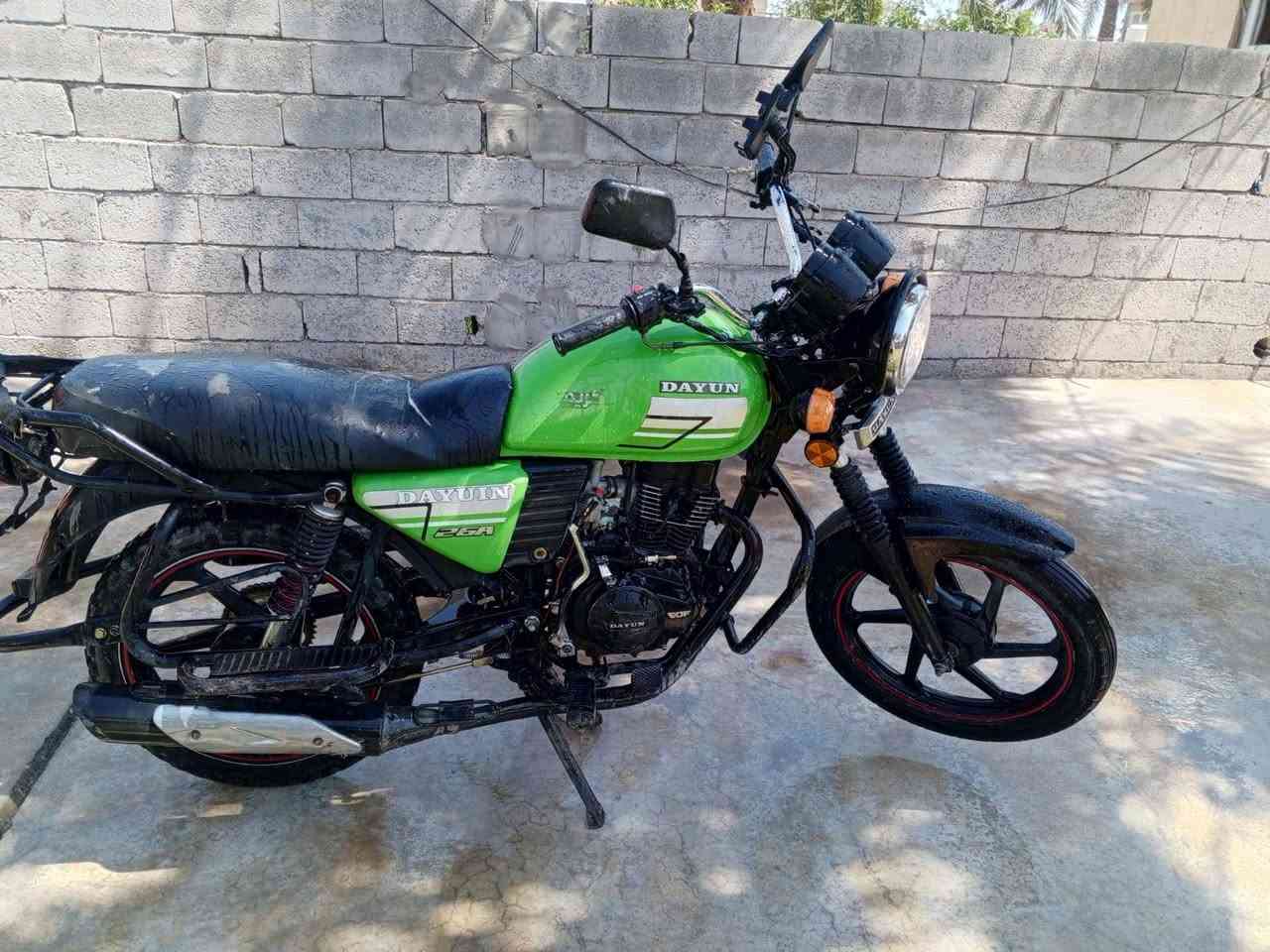 سلام عليكم دايوان للبيع موديل 20السعر 750 المكان ديالى دلي عباس ***********

