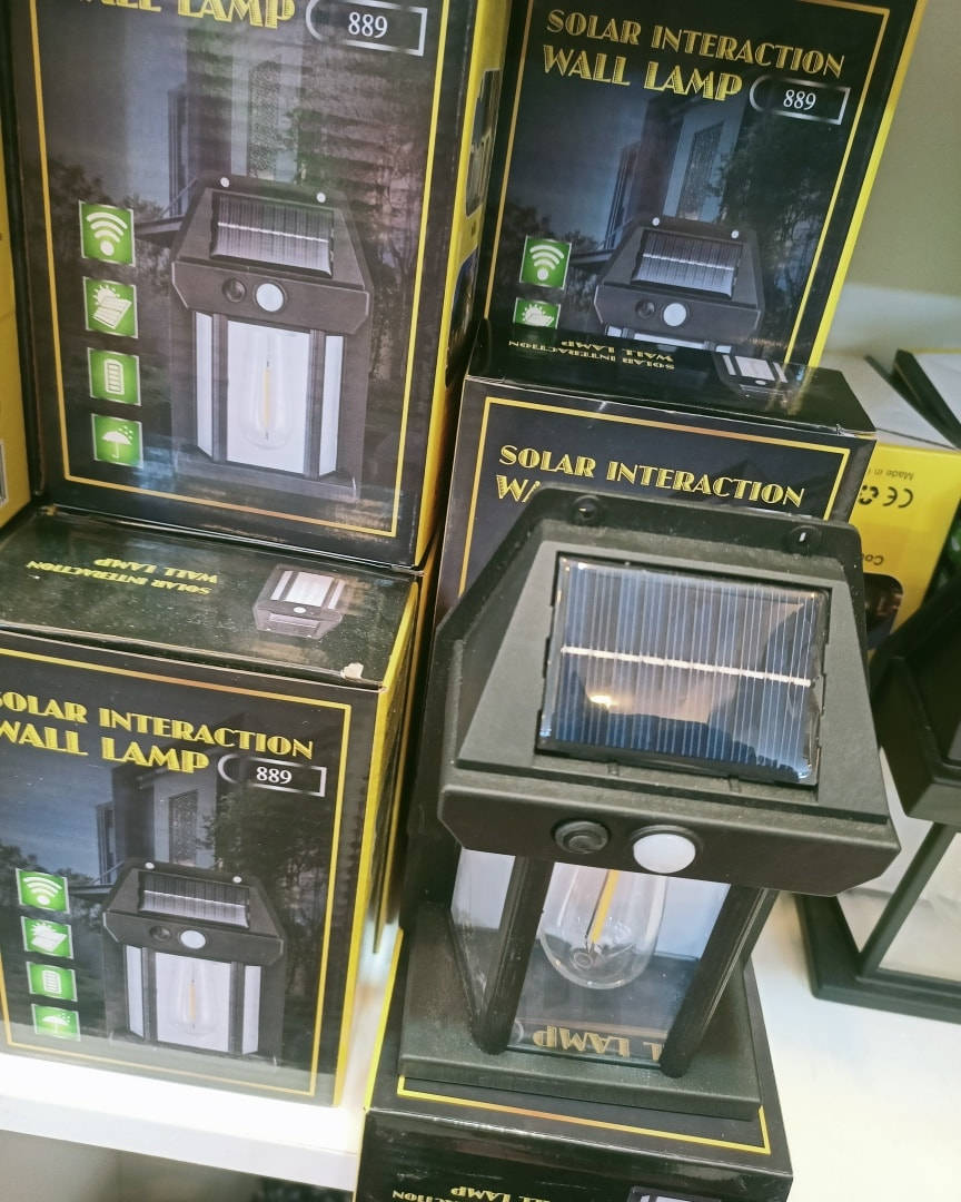 مصباح طاقه شمسيه وبي حساس حركه 
اخر قطع متوفره


**إذا كنت صاحب هذا الإعلان وتريد حذفه لأي سبب، رجاءا أرسل رسالة إلى الدعم الفني**