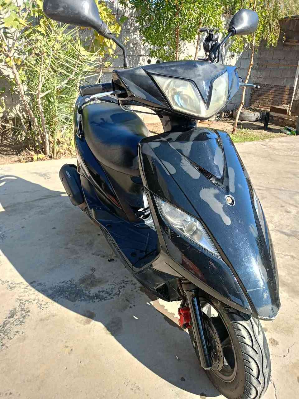 سلام عليكم عندي دراجه ماكس ثعلب للبيع جديده كامله مابيه نقص والكفرات رقم واحد السعر 700 وبيه مجال ***********
