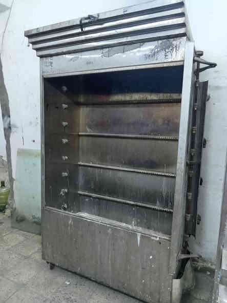 اغراض مطعم للبيع العنوان بغداد العلاوي شارع 6 الاستفسار اتصال او واتساب ***********
