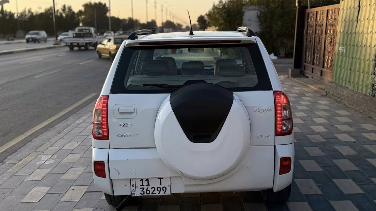 أسلام عليكم تيكو مديل 2012  السياره بسمي تحويل مباشر السياره خير من الله لا تبخير لا تنقيص تبريد ثلج صدر امامي خلفي بحاله جيده  مكينه كير كله جديد ومكفول السياره حلوه ونضيفه بيه الدواير مال جاملغات صبغ وبيه الدوس صبغ فقط  السعر 53 وبيه مجال مكاني بغداد ‭0770 008 7486‬
