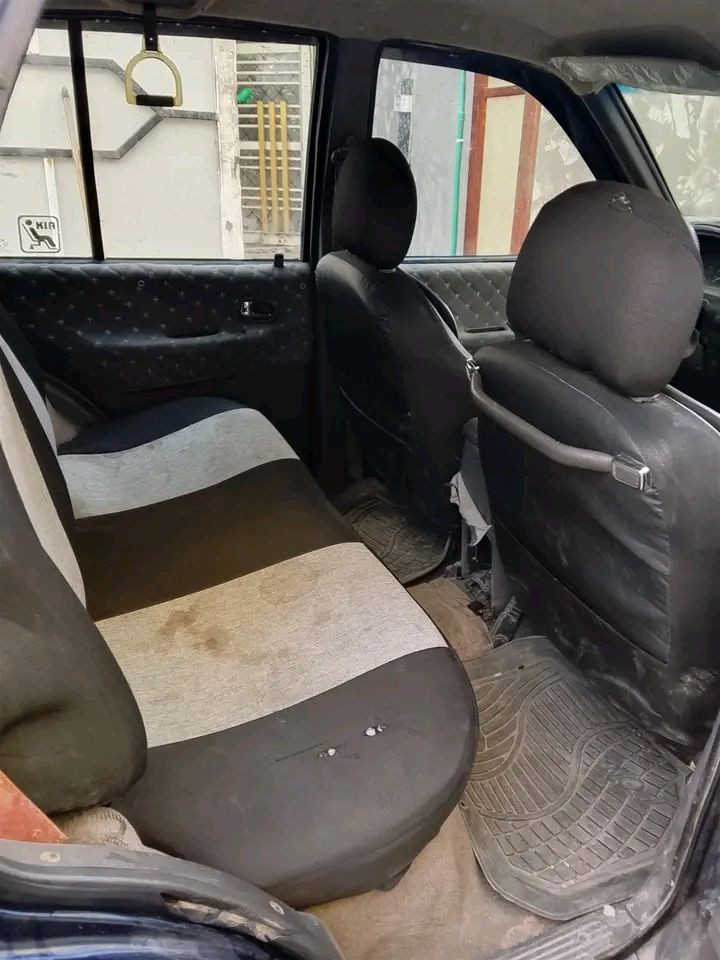 السلام عليكم 
كل عام وانتم بخير 
كيه سبورتج موديل 95 باسمي كير محرك بوضعيه جيده جدا 
كهربائياته شغاله تبريد شغال
سعره 36قفل مكانه بغداد الدوره هور رجب 
***********
