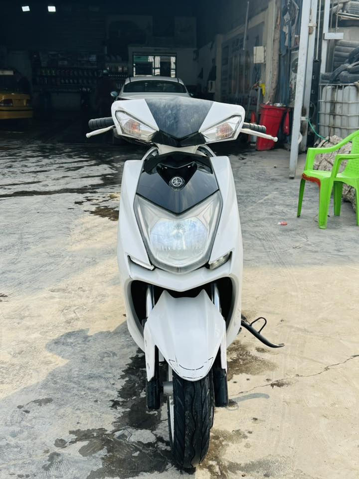 السلام عليكم للبيع دراجه سكنس شمعه موديل ٢٢ دراجه مال جناي مكفوله من كلشي  السعر 1750 العنوان ام الكبر رقم الهاتف ***********
