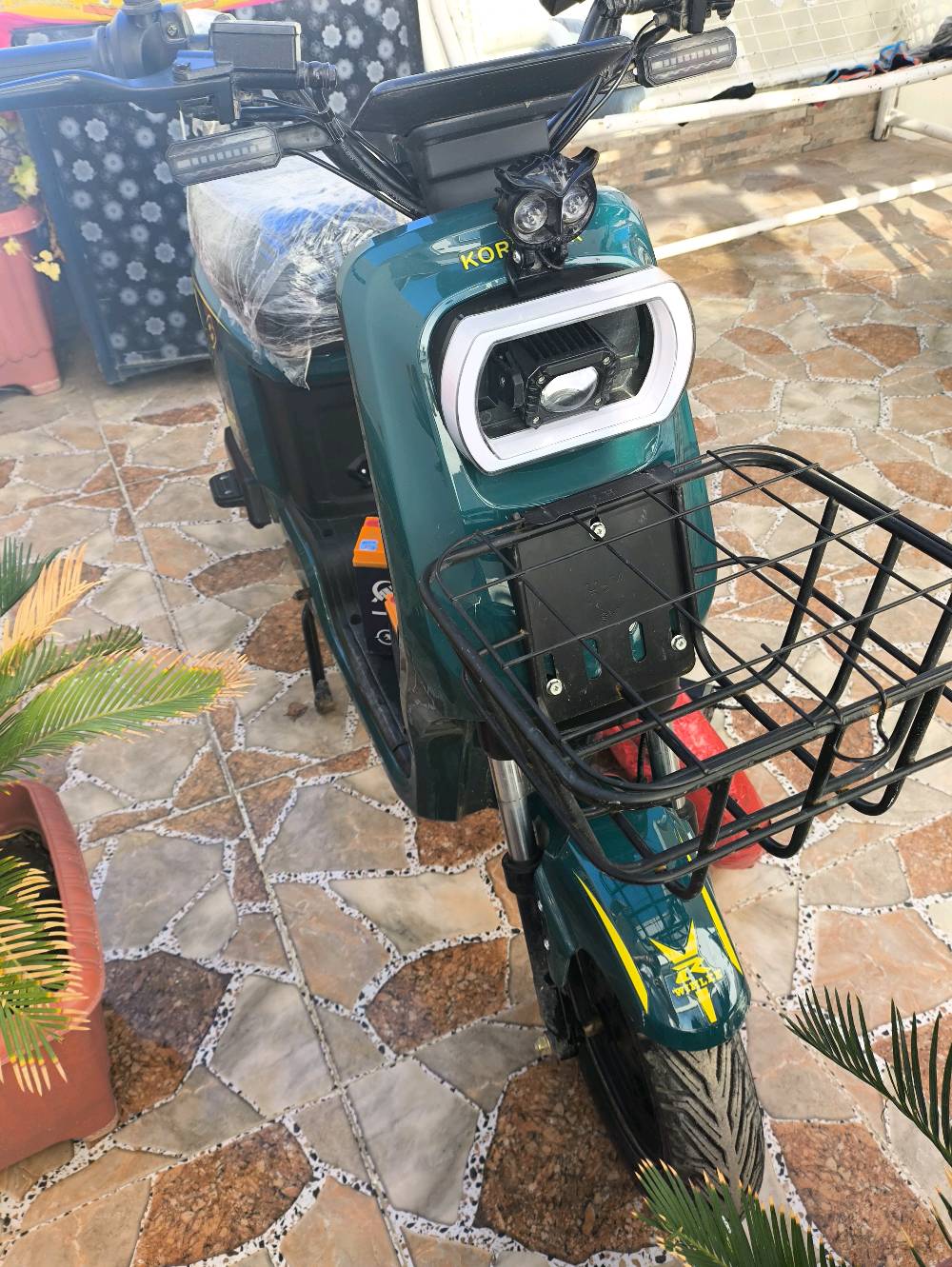 درجة شحن r8  موصفات نضام البك الخلفي دسكات امامي خلفي دراجه كلش نضيفه موديل 2025