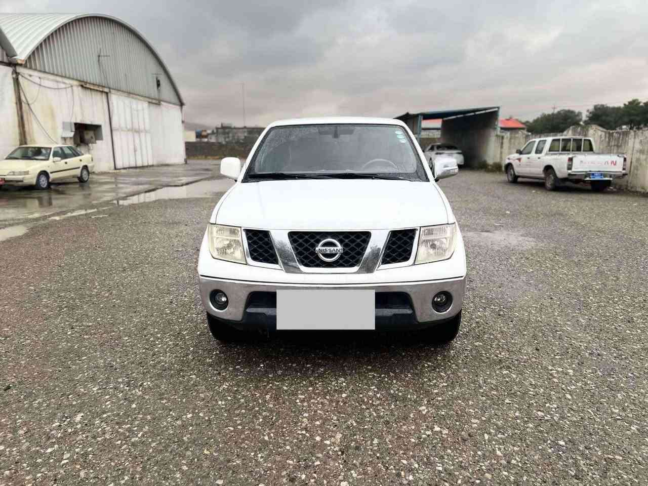 سلام عليكم....
 نيسان نيفارا موديل 2013  خليجى لووك  . 
 ***********...
سياره بيها 5 قطع سبوغ علمود شوخط بيدون ضرر بيدون تبديل بيدون ده عم شرط .....
سيارة دينار مصرف مابي
كلشي جديد و كامل .. 
، كير شرط.گاردن اكسل شرط. صدر لووك . كهربائي كامل شغال  
رقم سليمانيه شرط تحويل و وكالة.
 مكينه بدون صرف بيدون بوخار .
***********
***********
سعر  مناسب  خابر  تدلل....
.....................................................
نيسان نيفاره موديل 2013 خليجي 
سه ياره كه 5 په له  سبوغ بى گوراو بى ليدراو بى ده عم....
سه ياره كه پاكه و مالى دوسته ..
هه موو گيانى شرط ...
كير و مه كينه شرط . تا خم پيشى  تازه چاك كراوه . تايه ى تازه يه . كهر بايى هه مووى ايش اكا ..... أربيل, العراق
