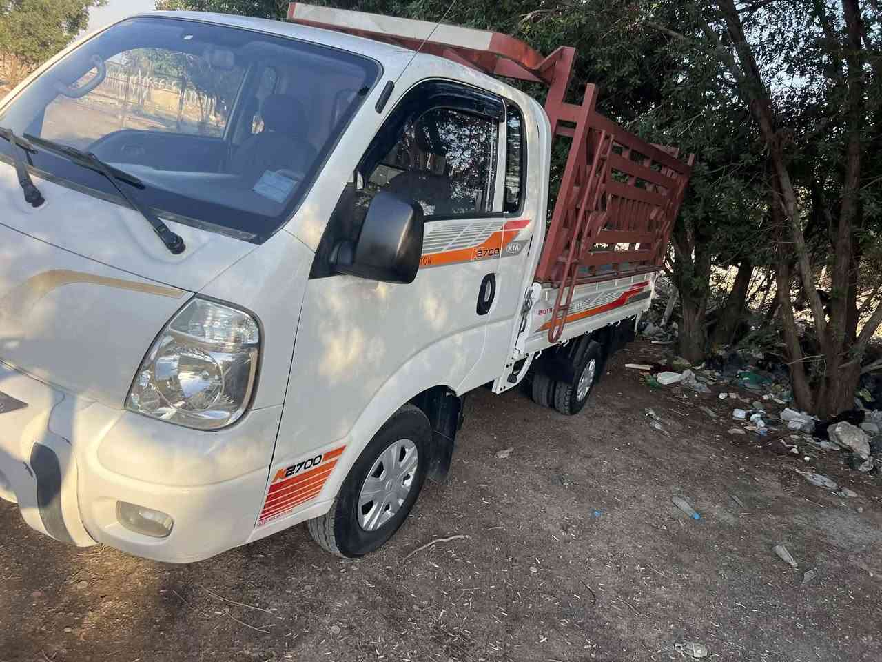 السلام عليكم كيه موديل 12 محرك 2700 رقم بغداد نكليزي سنويه جديدة 31 السيارة جاهزة للعمل محرك وكير وكسن وشاصي كفاله تخم تاير جديد ماشيه 260 الف عنوان بغداد حي الامين السعر 100 يعني دفتر وبيها مجال بصيط *********** شرط التحويل سنويه بسمي
