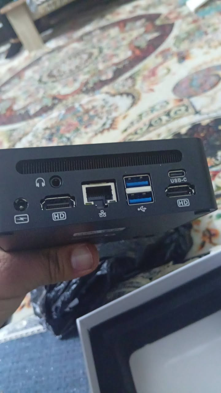 السلام عليكم للبيع ميني بي سي جديد بالكارتون ممستخدم كامل مع ملحقاته ابيع لاعلى سعر مكاني بغداد البلديات يوجد توصيل ***********
