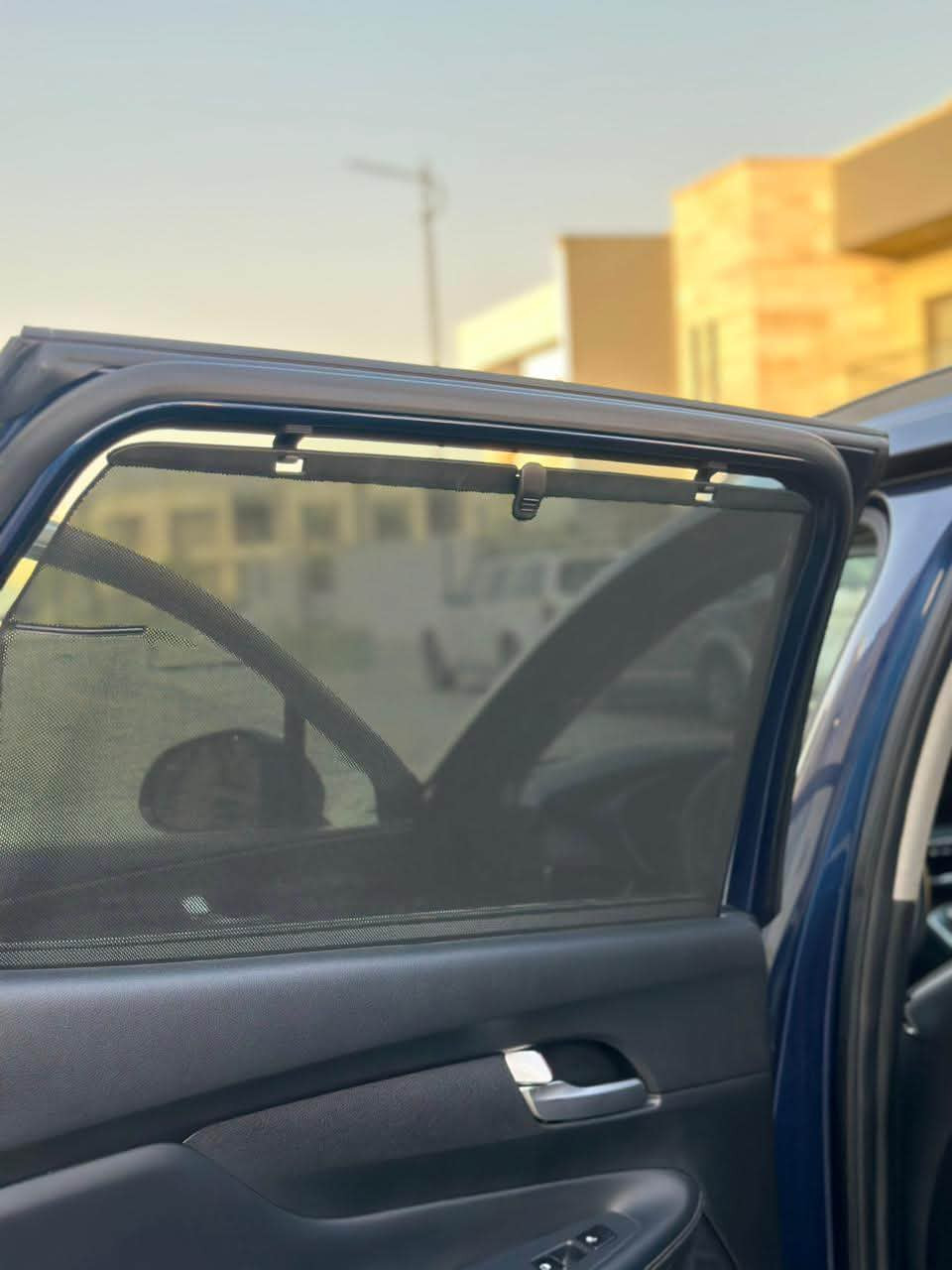 السلام عليكم
السياره لون ازرق 
للبيع هيونداي سنتافي فول 1/1  
2022 لون نيلي  موديل وارد أمريكي  حادثة  البنيد  + تبديل جاملغ الصدر ---- راديترات مروحه تبريد كلهن بلادي بوضع الشركة
المواصفات  1/1  فول مواصفات 
١- بصمة بيبان و تشغيل 
٢- محرك ٢٥٠٠  
٣ - لد نهاري بك لايت لد اضاءة زنون 
٤- ٤ رادارات امامي خلفي وجانبي مانع تصادم وتحذير تصادم 
٥-خمسة راكب   
٦- الشاشة كبيرة ابل كار بلي 
٧- عدادات شاشة ديجيتال 
٨ - عرض بالجامه الأمامية 
٩-  وضعيات قيادة 
١٠- تدفئة  مقاعد  إمامية 
١١- نظام النقطة العمياء 
١٢- مقاعد  كهرباء  امامية 2 
١٣- نظام ترحيب عند الاقتراب من السيارة مع اضاءة المرايات الجانبية 
١٤- المحافظة على المسار 
١٥- قيادة ذاتية 
١٦ - تبريد منفصل مناخي 
١٧- بردات خلفية 
١٨- صندوق كهرباء 
١٩- اوتو هولد توقف ذاتي 
٢٠ - كير بيانو  دكم
٢١- كامرا  ٣٦٠ درجة 
٢٢- شاحن واير ليس 
٢٣ - قطعتين تبريد 
٢٤ -بانوراما 
٢٥ -حساس اطارات
كشنات جلد  سقف كنتاره وبعد بيها مواصفات
 * نظام اطفاء المحرك (A) ذاتيا في الازدحامات لتوفير الوقود
* شاشة تدعم Apple Car play و Android وبلوتوث مدمج والأوامر الصوتية
* مفتاح ذكي بصمة + التشغيل عن بعد 
* نظام قفل العجلات الاربعة / لاغراض الاوف رود
* هاند بريك بصمة  
* الشاشة الوسطية حجم كبير مع دعم الملاحة بالخرائط GPS وبوصلة للاتجاهات
* شاحن هاتف wireless
* مخارج شحن USB وتشغيل الميديا
* منافذ للطاقة كهرباء 12فولت ومنفذ 110 فولت
* لايت زينون رباعي العدسات بتقنية High Beam الانارة الذكية + LED  نهاري 
* نظام القيادة الذاتي الذكي في الشوارع المخططة 
* مثبت السرعة Cruise وميزة التباعد عن المركبات
*شفتات استيرن 
* الداشبورد الكتروني بانماط متغيرة حسب وضعية القيادة

السعر: 198$ بيه مجال بسيط 
للاستفسار الاتصال على الرقم/ ***********
