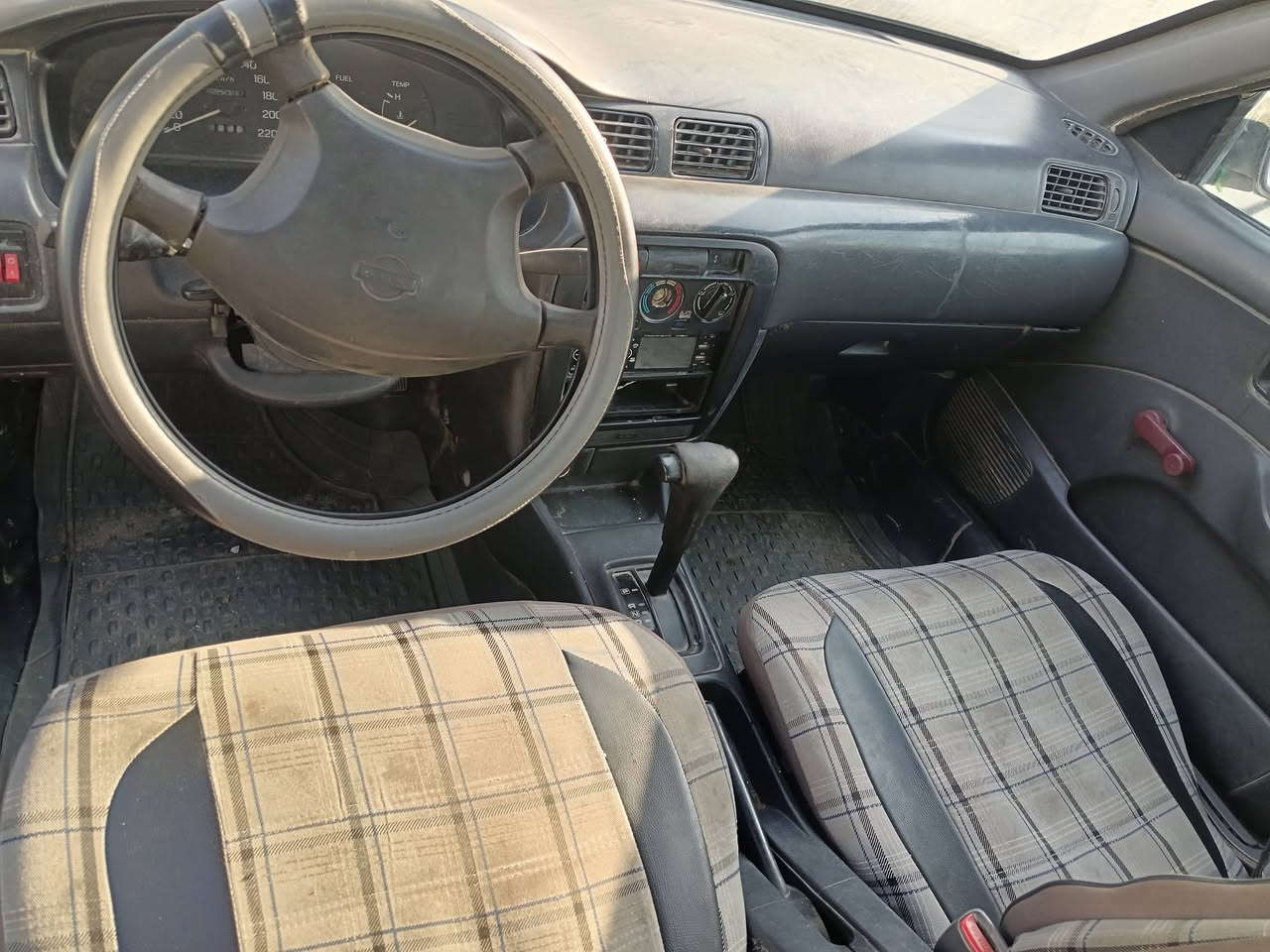 سلام عليكم. للبيع نيسان سني ياباني مديل ٢٠٠٠ رقم كربلاء انكليزي بأسمي. كير ومحرك ممتاز. بيها ضربات بسيطه. السعر ٣٦ وبيها مجال قليل. مكاني طريق كربلاء نجف عمود ٩٣٠
***********
