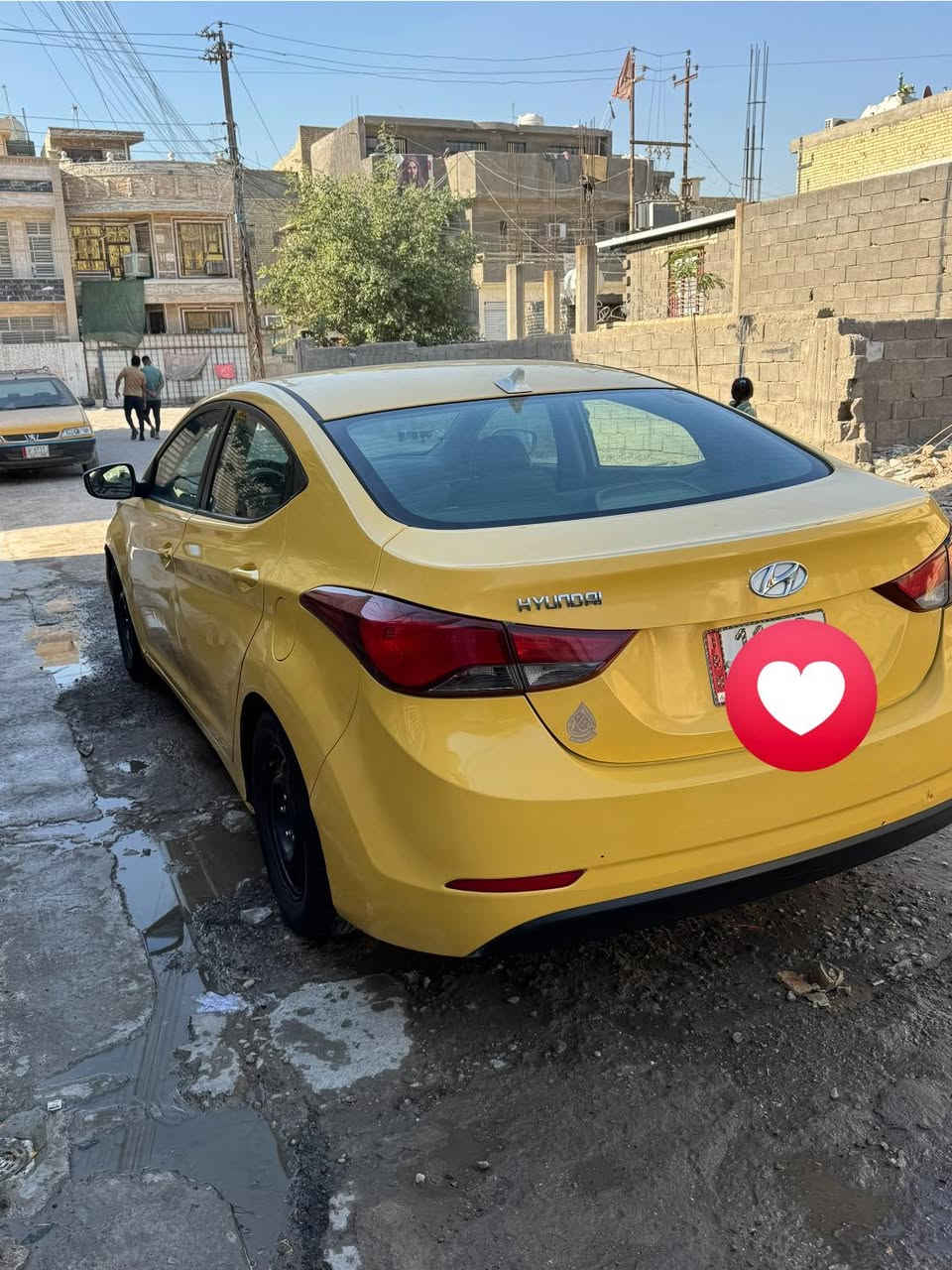 السلام عليكم النترا 2015 رقم بغداد بسمي تحويل ثاني يوم  السياره حادثها جاملغ ايمن والسياره  اللغود وشواصي كفالة عامة السيارة نصبتها حلوة السعر 114 وبيها مجال قليل مكاني بغداد الرئاسة رقم الهاتف ***********
