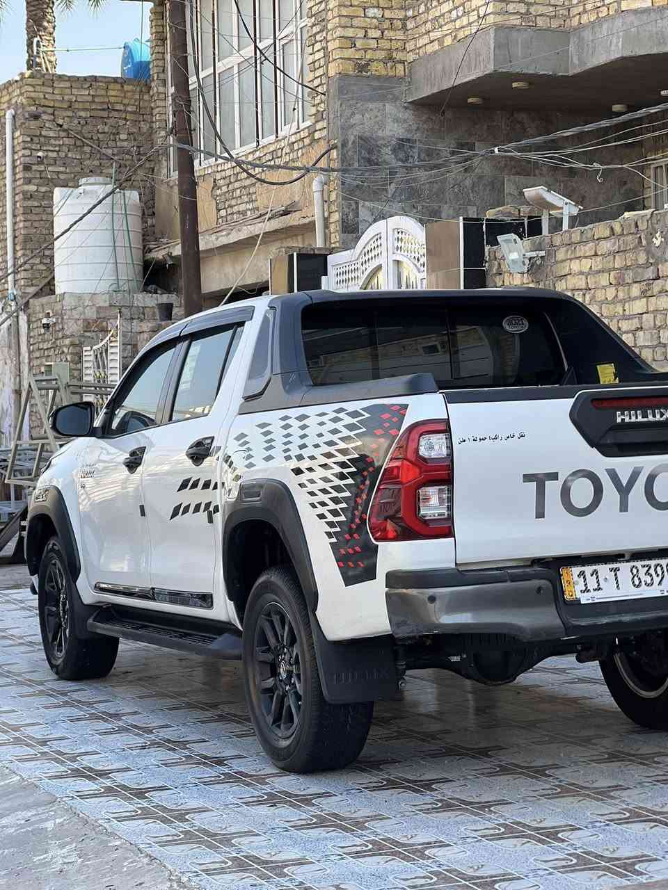 سلام عليكم تويوتا هايلوكس 2021 ادفنجر 6 سلندر كويتي رقم بغداد بسمي تحويل مباشر السياره جديده على وضع الشركه  بيه ملاحضات السونار مرفق بالصور ماشيه 70 حقيقي شرط الفحص السعر 325 مكان واسط كوت مركز المدينه  الاستفسار ***********
