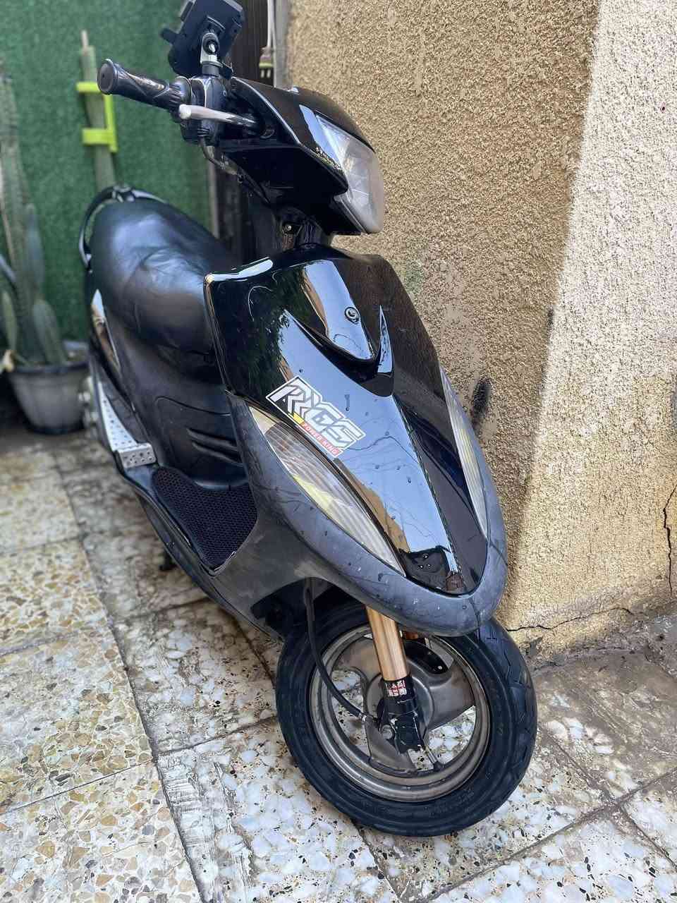 سلام عليكم
ماكس عدله للبيع دراجه مكينه بلاديه 
وبيه غراض صدر وصالنصه وقطره 
سعر 750وبيه مجال مكاني بغداد الحريه
رقم ***********
