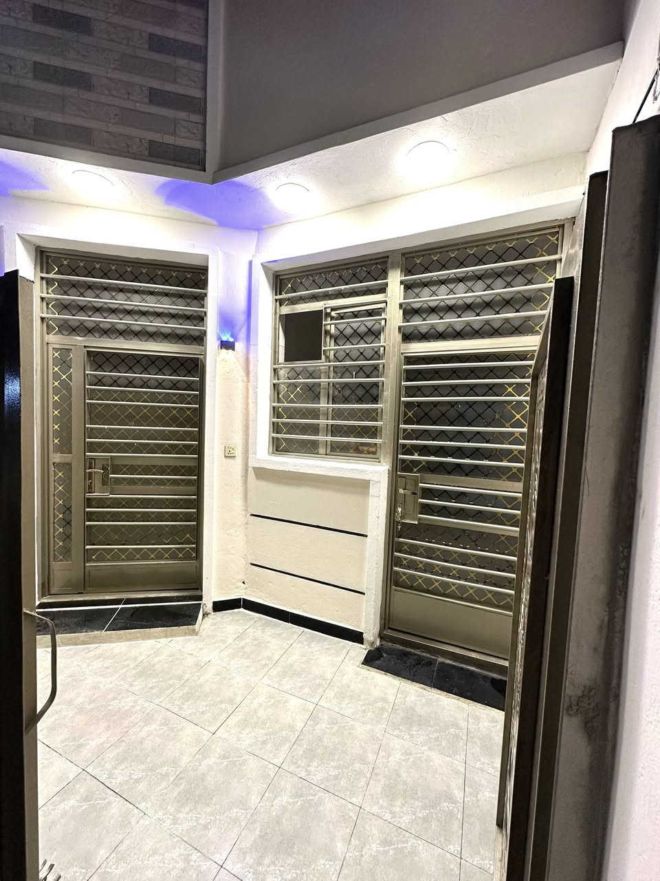 السلام عليكم العقار طابو للبيع او مراوس مع بيت تفليش او قطعة
