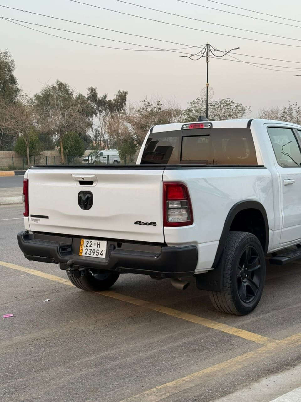 رام 2022 BIGHORN 
6سلندر
رقم اربيل ب اسمي تحويل ثاني يوم
ماشيه 50 الف 
بدون ايرباك بدون دواخل بدون شواصي
السياره بيها صبغ على كد الضرر صابغين فقط
مكان السيارة ديالى بعقوبة
***********
