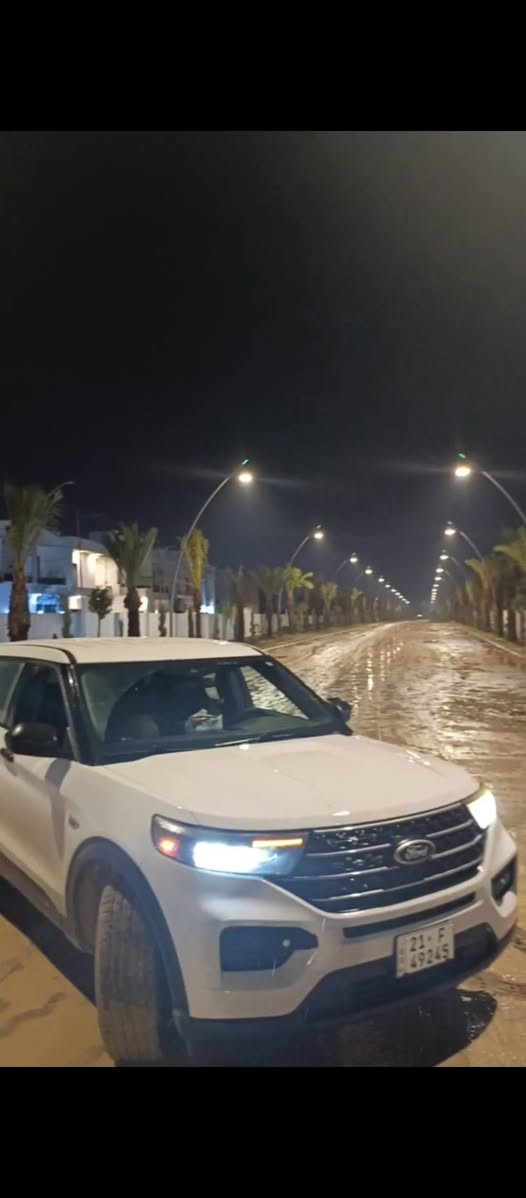 فورد ئيكس بلور پوليسي موديل 2022   پشت و پيش كه بس دوو ده رگايي گوراوه به بيلادي  هه موو گياني به شه رت بي ته قه و ره قه يه ك گلوب ناو ده ش بول ئيش ناكات. سه ياره كه به پاكي ماوه ته وه. 4تايه ي لوكي له ژيره      ژم(‏‪***********‬‏)(‏‪***********‬‏)نرخ 2ده فته ر مجال
