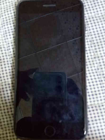 لبيع ايفون 8 بطاريه100وذاكره 65العراق البصروسعر60وشراي هذا الرقم***********
