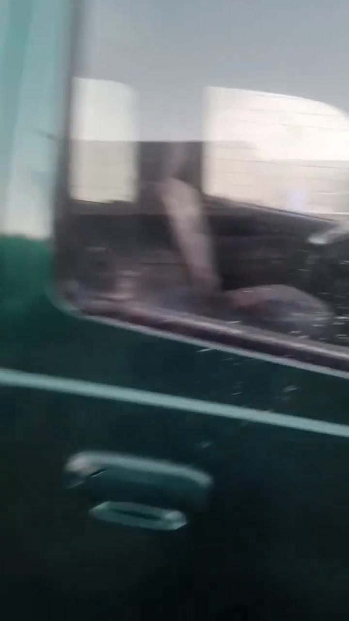 سلام عليكم اخوان عندي هاذي البريجو البيع سياره مسجله رقم بغداد السنويه نافذه من ٢١ وموديلها ٩٦ قرامات عليها مليون ماعده الهيئه السعر ٤٠ وبيها مجال المكان القائم سعده الستفسار علا هاذا الرقم ***********

