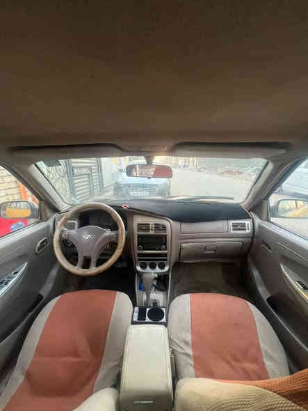 اسلام عليكم 
شيري 2011 
سياره اوتو 
خير من الله مكينه 1500 
السعر 35 وبيهه مجال 
العنوان الدوره
***********
