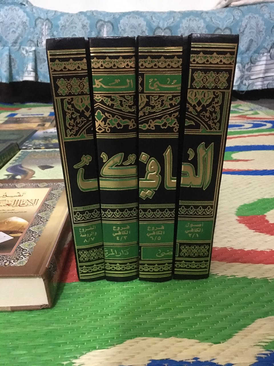 كتب دينية للبيع سعر الكتاب الواحد 8 الف
***********
