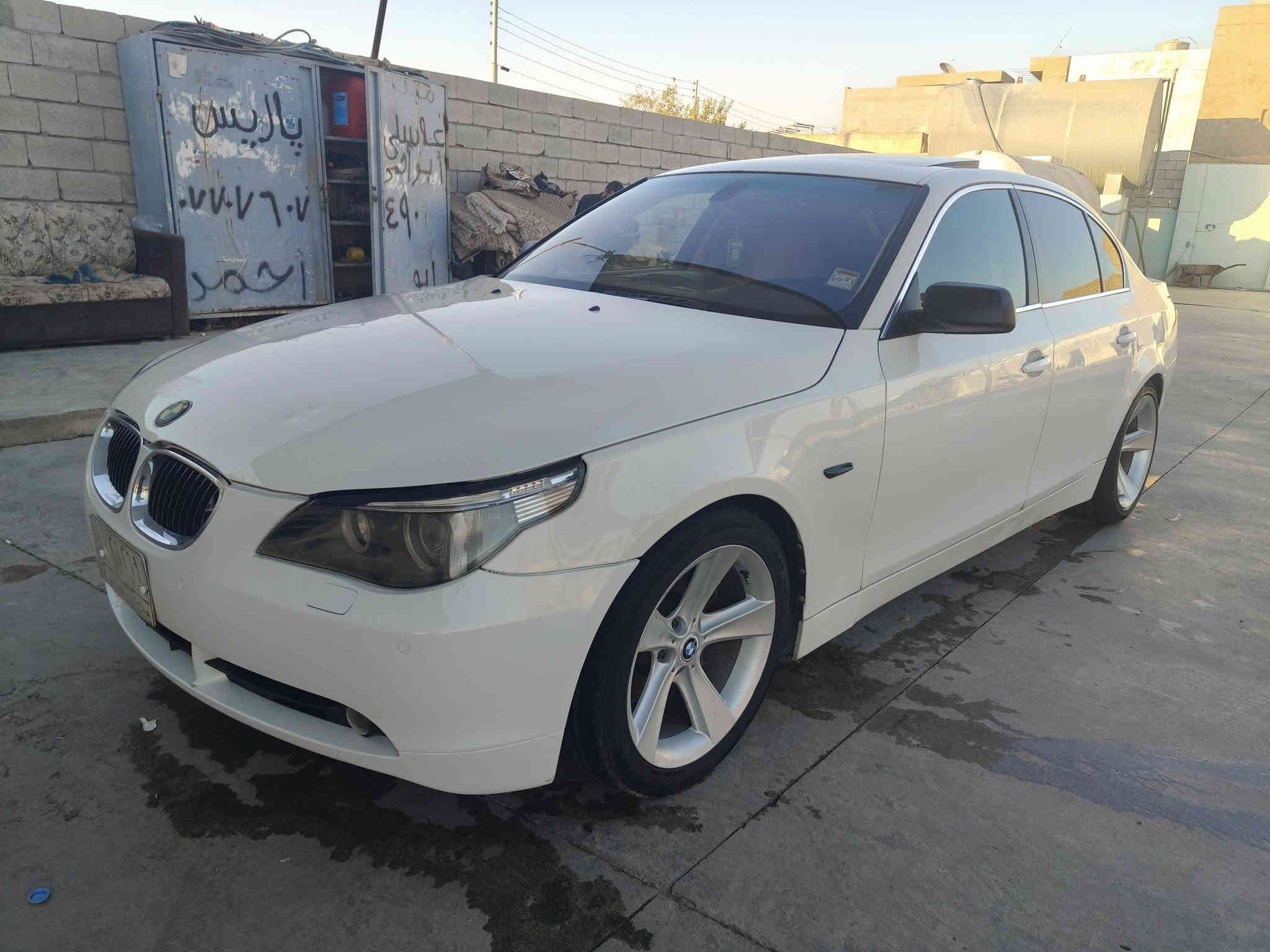 Bmw E60
موديل 2006 

فوول فوول مواصفات 

مه كينه 530ي نؤزل كوورت مه رغوب 

به سمه و سلايت گير تؤماتيك و سپؤرت وعادي 

كوشن كاره بايي و كوشن خه زنه 

بيلاد 5 په رده يه پيش و دواي حاسه يه 

ته بريد ساردوو گه رمي و هه موو گياني به شه رت 

سه ياره كه براوه ي دووبه يه

گؤرينه وه ش اكه م له سه ر دل گرتن 

***********
سعري 56و معامله
